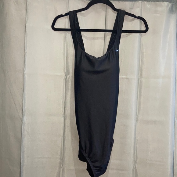 Nike Swimsuit - Picture 1 of 5
